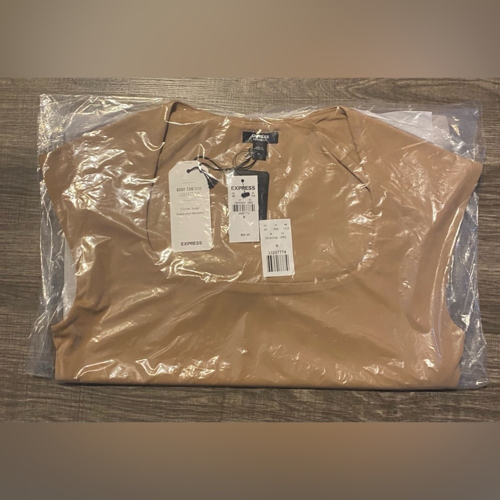 NEW - Express Body Contour High Compression Scoop Neck Cap Sleeve Bodysuit Pecan - Picture 4 of 7